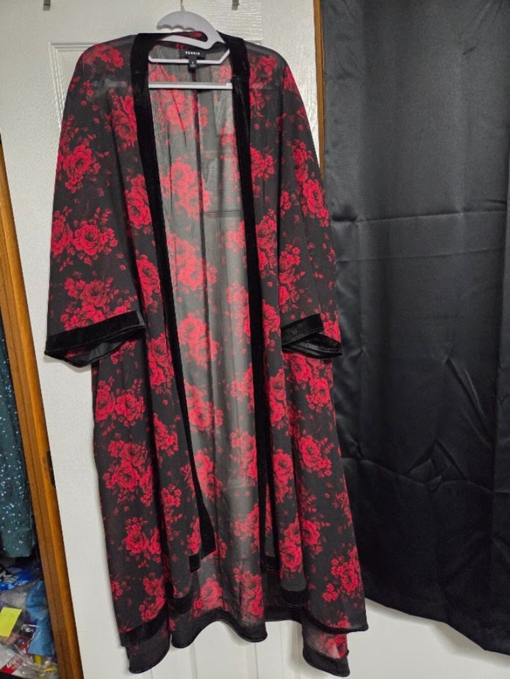 Torrid Black Red Rose Sheer Longline Kimono Duster Size 3 3X NWOT